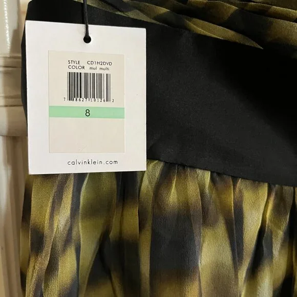 BNWT CALVIN KLEIN strapless pleated silk geometric green tones (8) - Picture 6 of 11